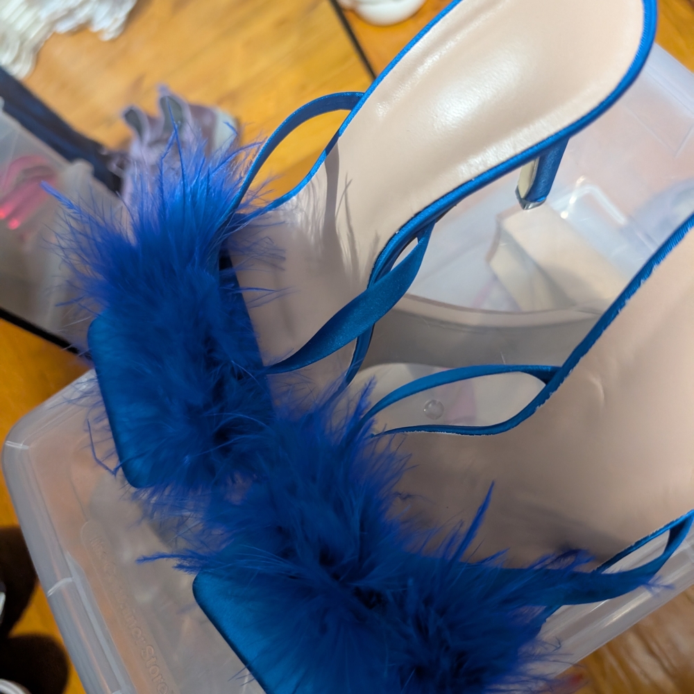 SHEIN Blue Feathered Heels